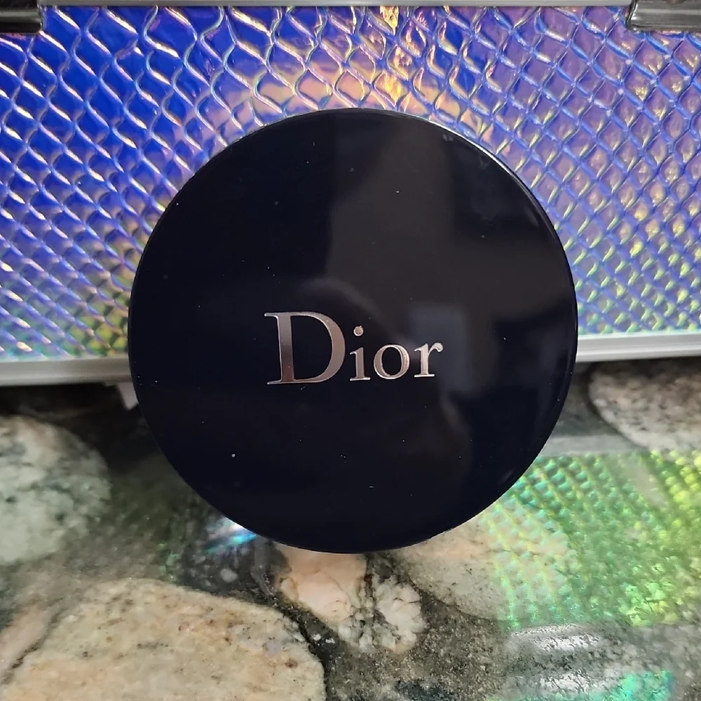 *Discontinued Dior Diorskin Forever & Ever Control Matte Finish Invisable Powder